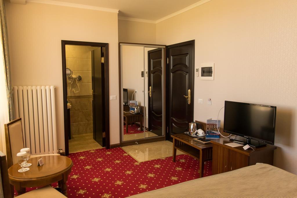 Hotel Elektra Vama Veche Zewnętrze zdjęcie